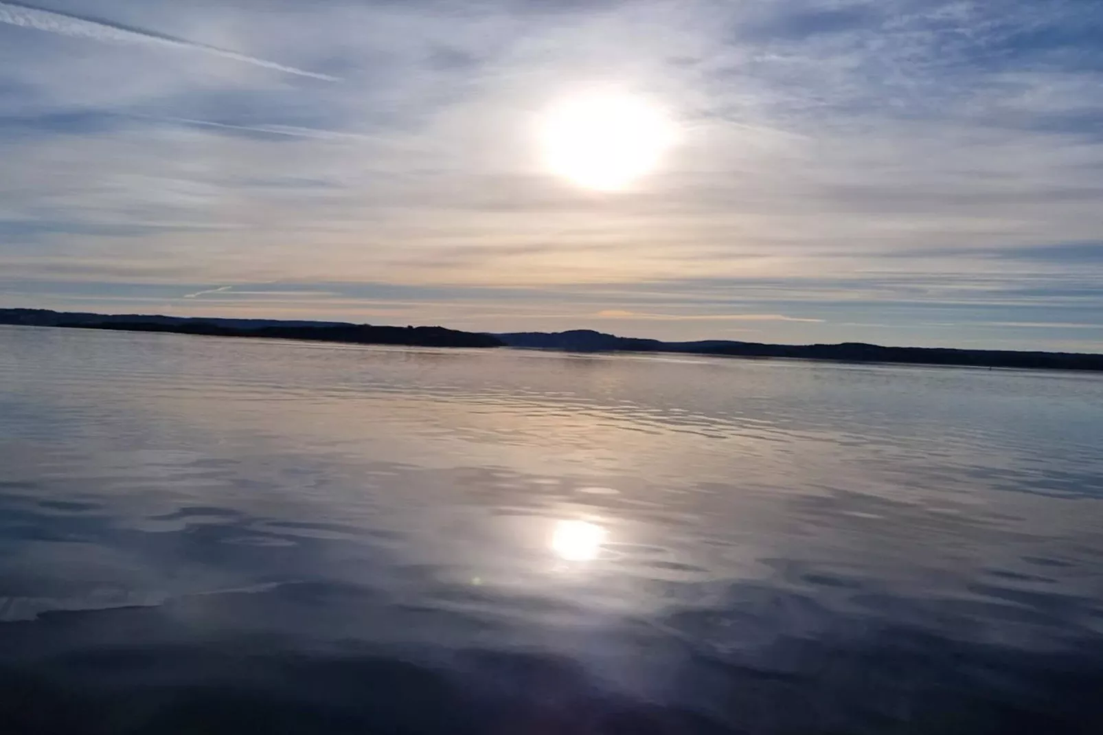 Magisch kusttoevluchtsoord op Tjorn-By Traum-Waterzicht