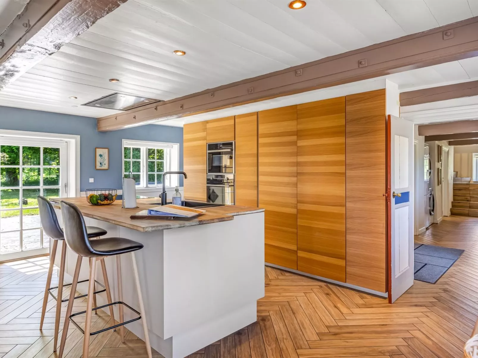 "Narvik" - 4.5km from the sea-Binnen