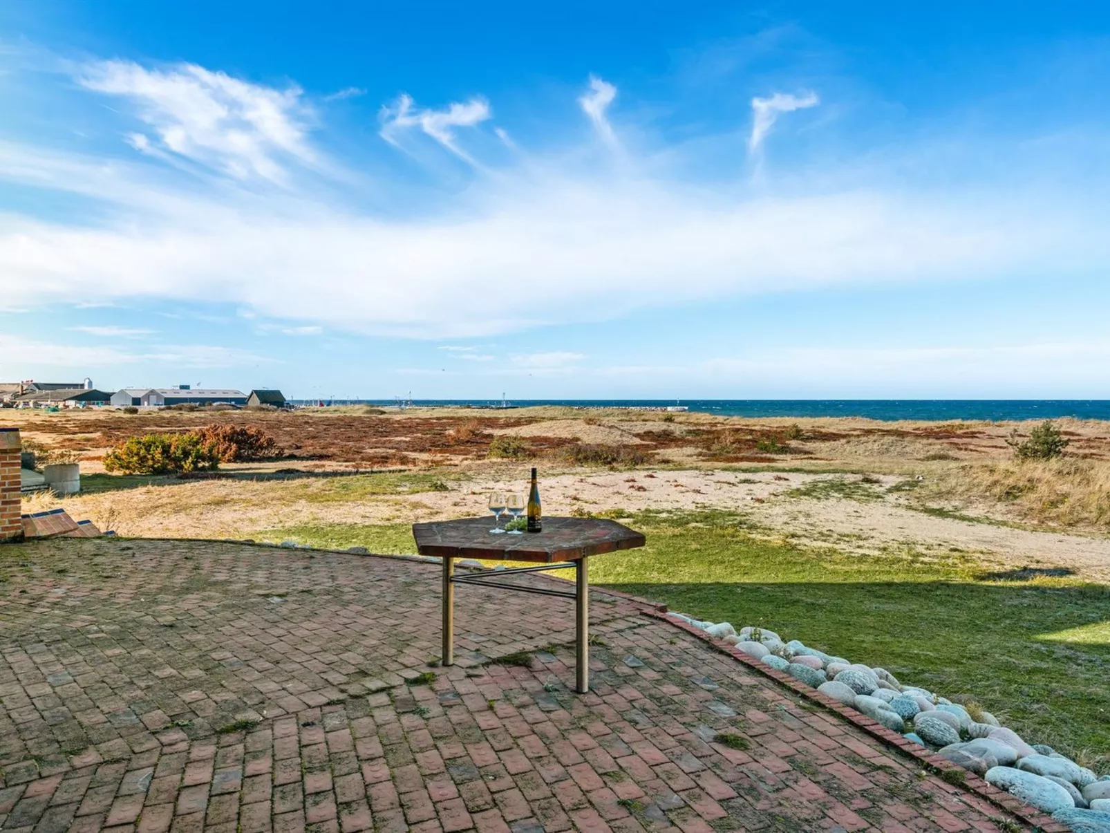 "Solvej" - 120m from the sea-Buiten