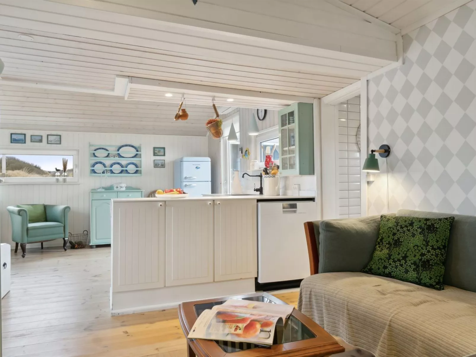 "Aruna" - 200m from the sea-Binnen