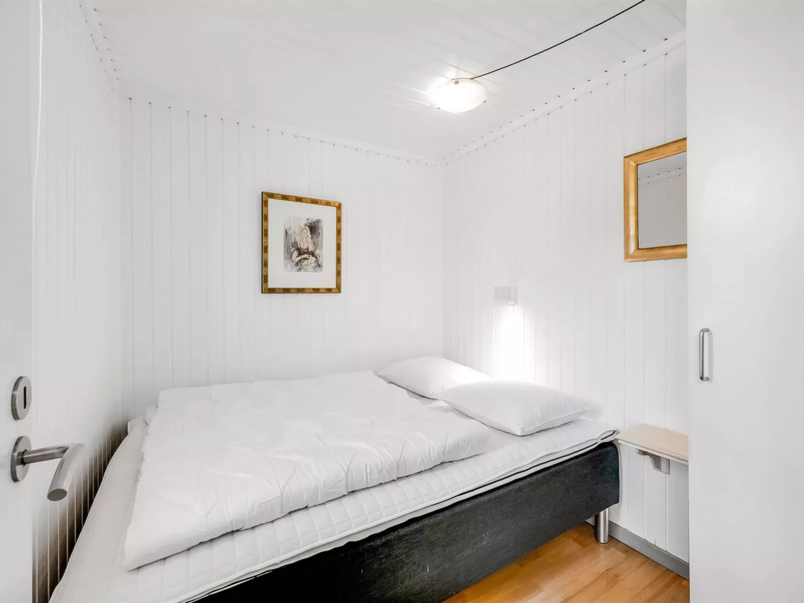 "Raisa" - 200m to the fjord-Binnen