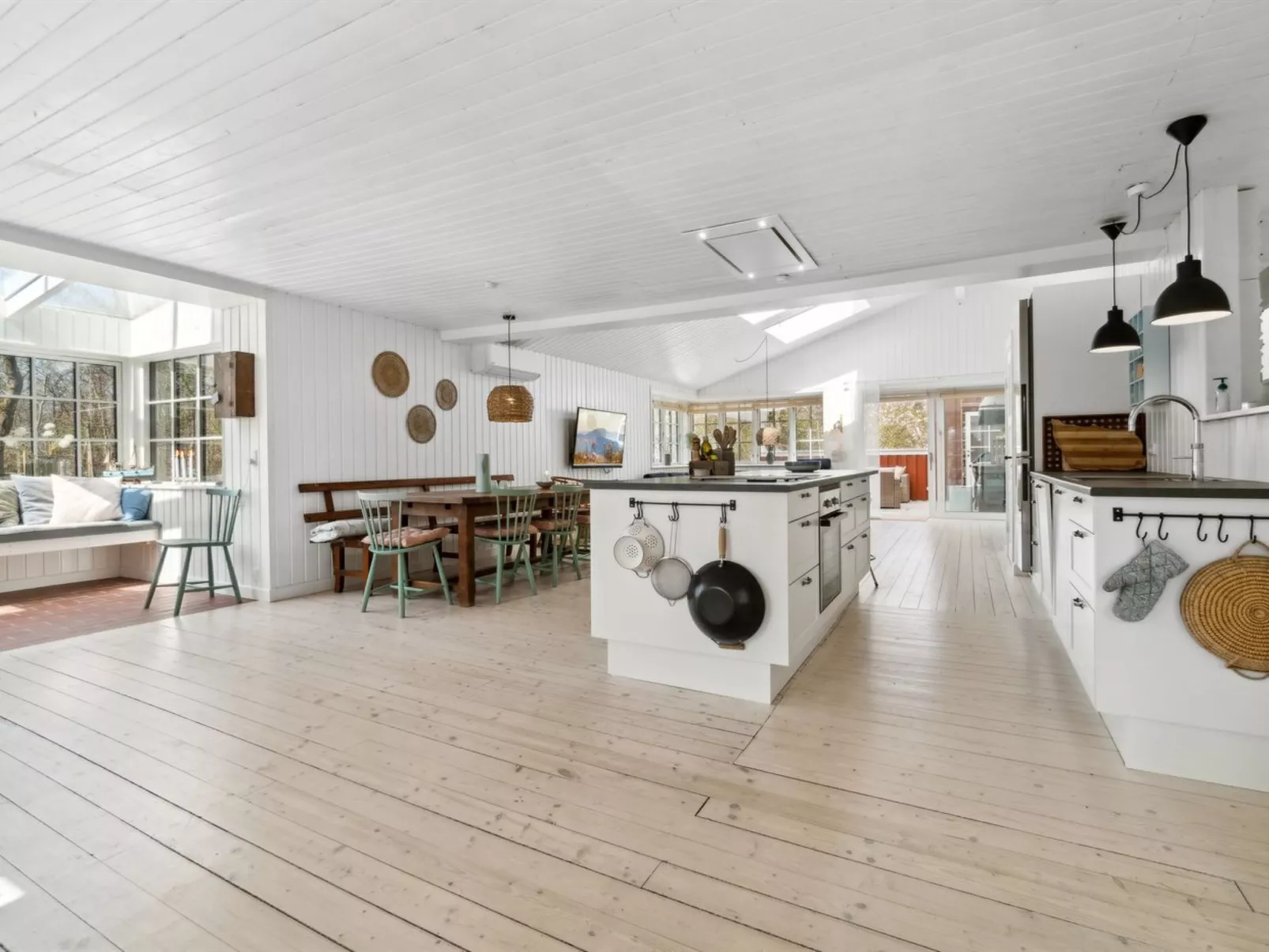 "Tarje" - 320m from the sea-Binnen