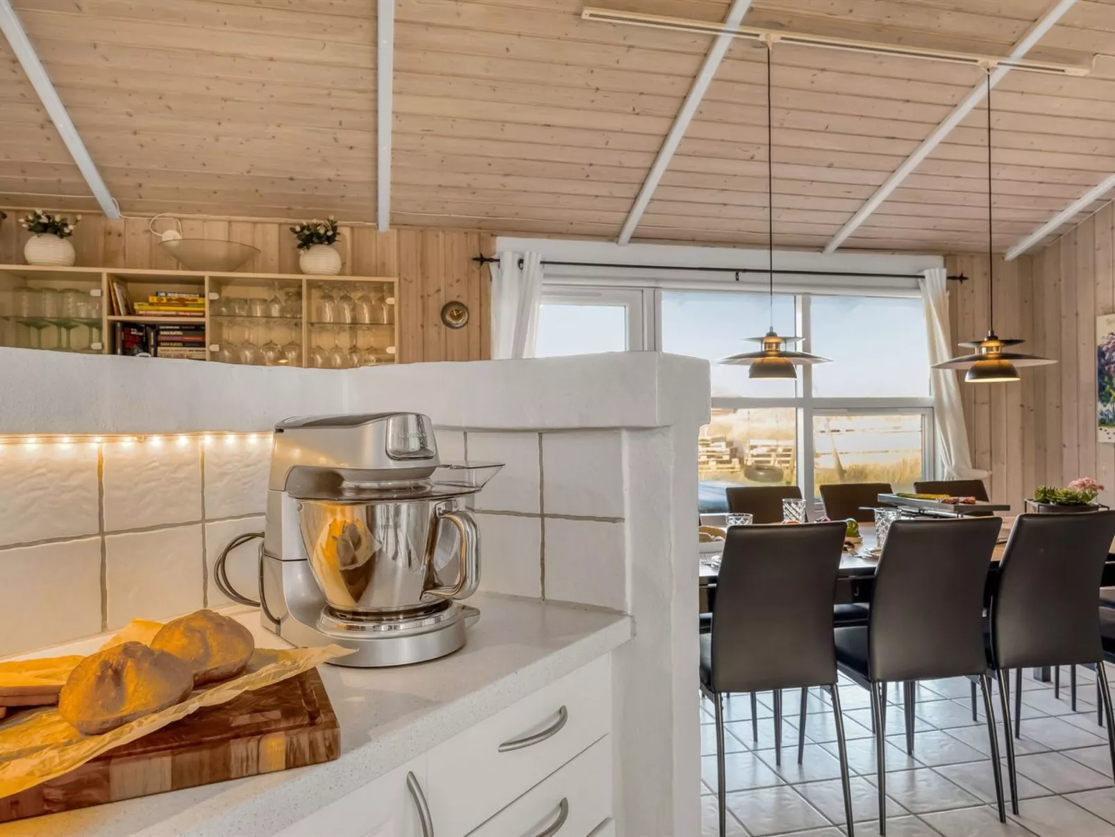 "Adrienne" - 490m from the sea-Binnen