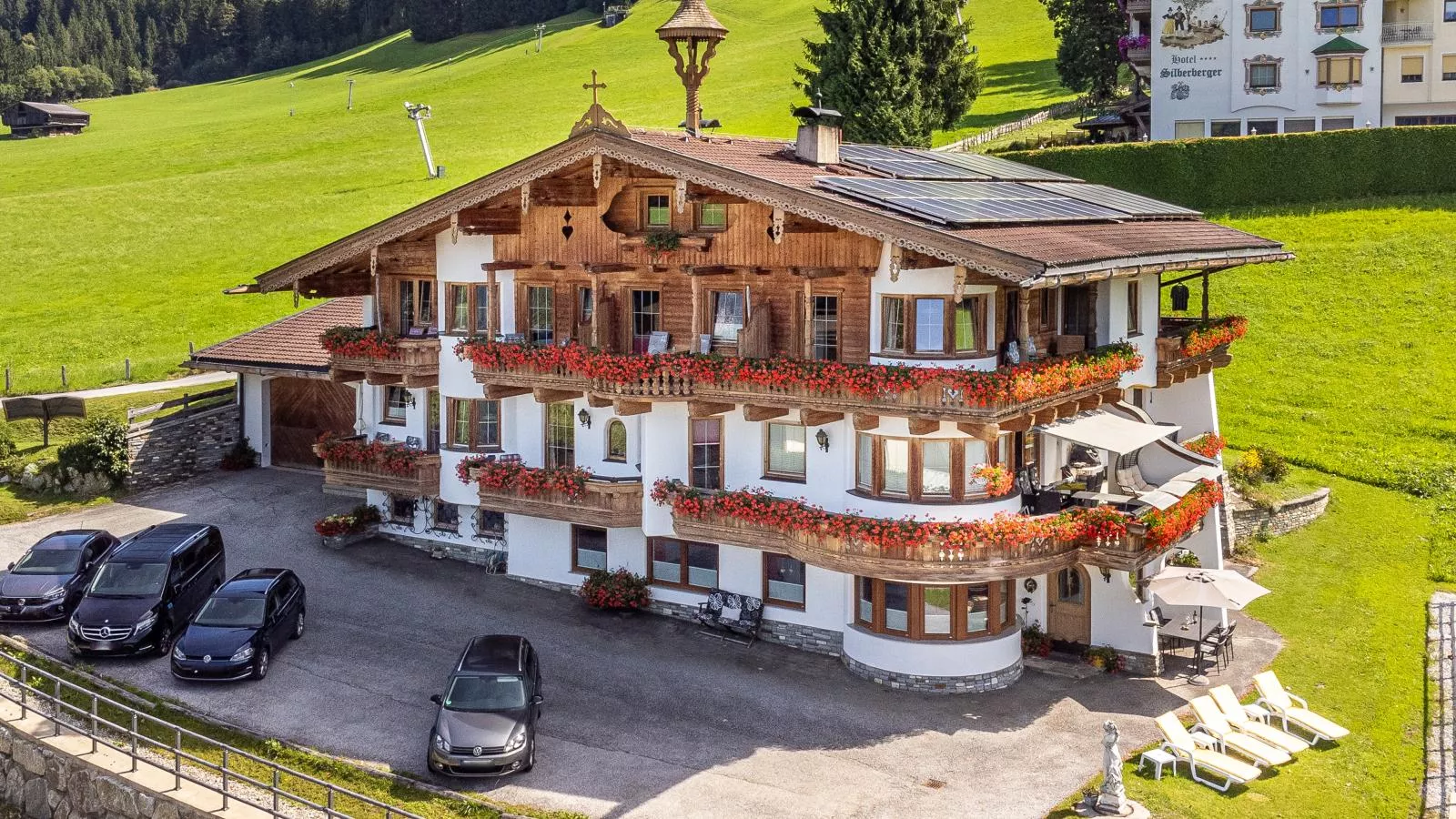 Landhaus Marchfeld Top 4-Buitenkant zomer