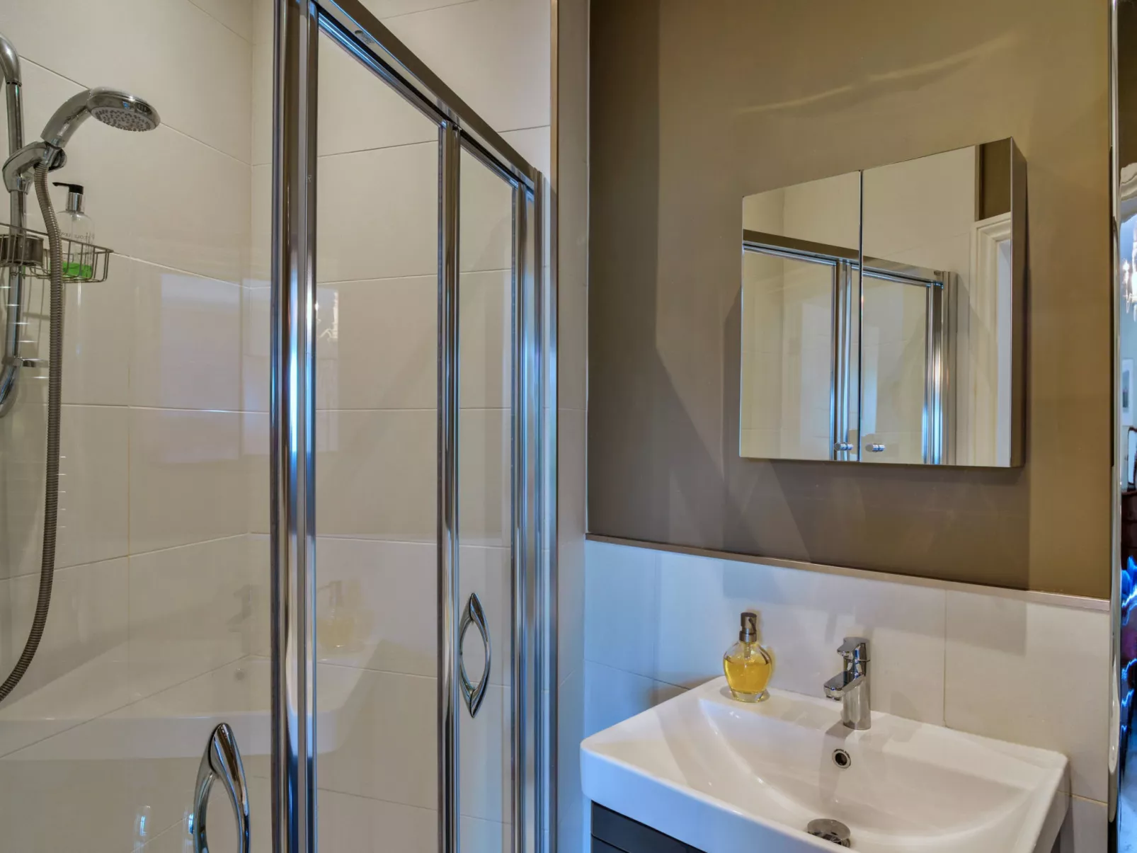 Hillside House-Binnen