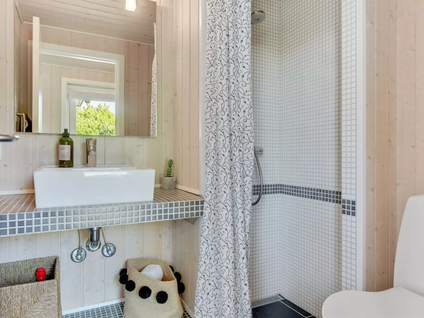 "Fridtjof" - 100m from the sea-Binnen