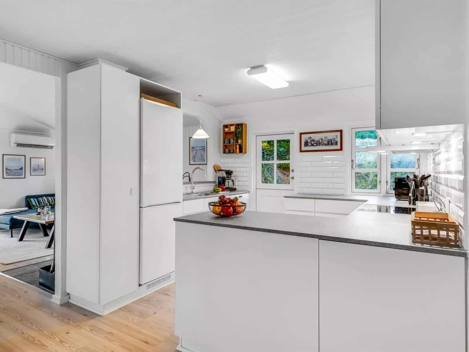 "Aila" - 1.4km from the sea-Binnen