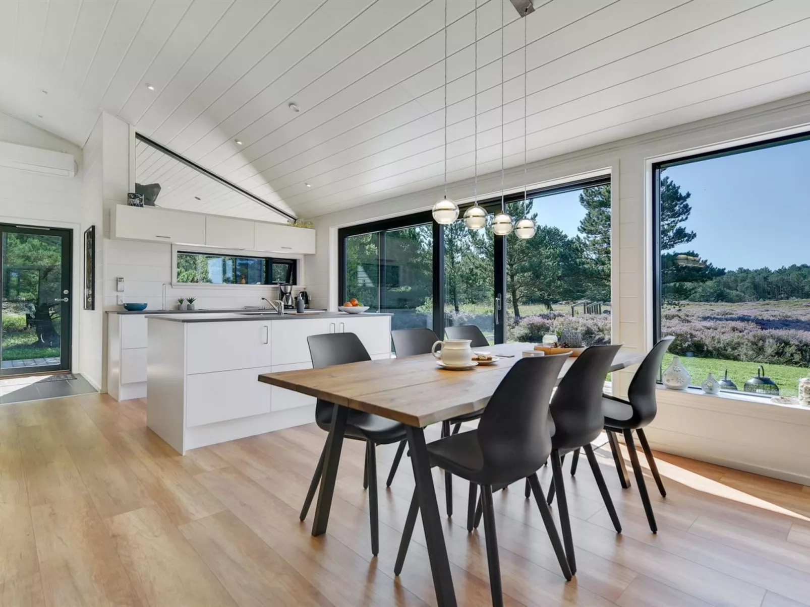 "Tea" - 2.7km from the sea-Binnen