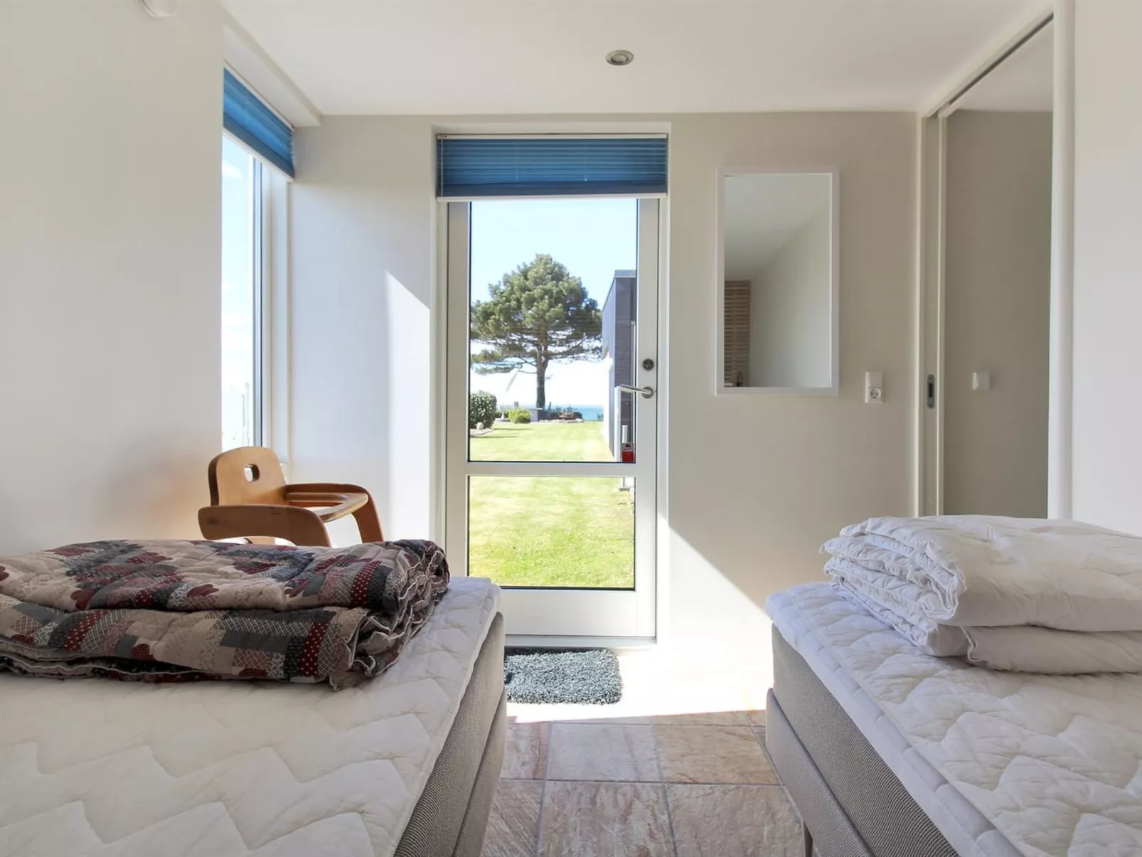 "Amia" - 20m from the sea-Binnen