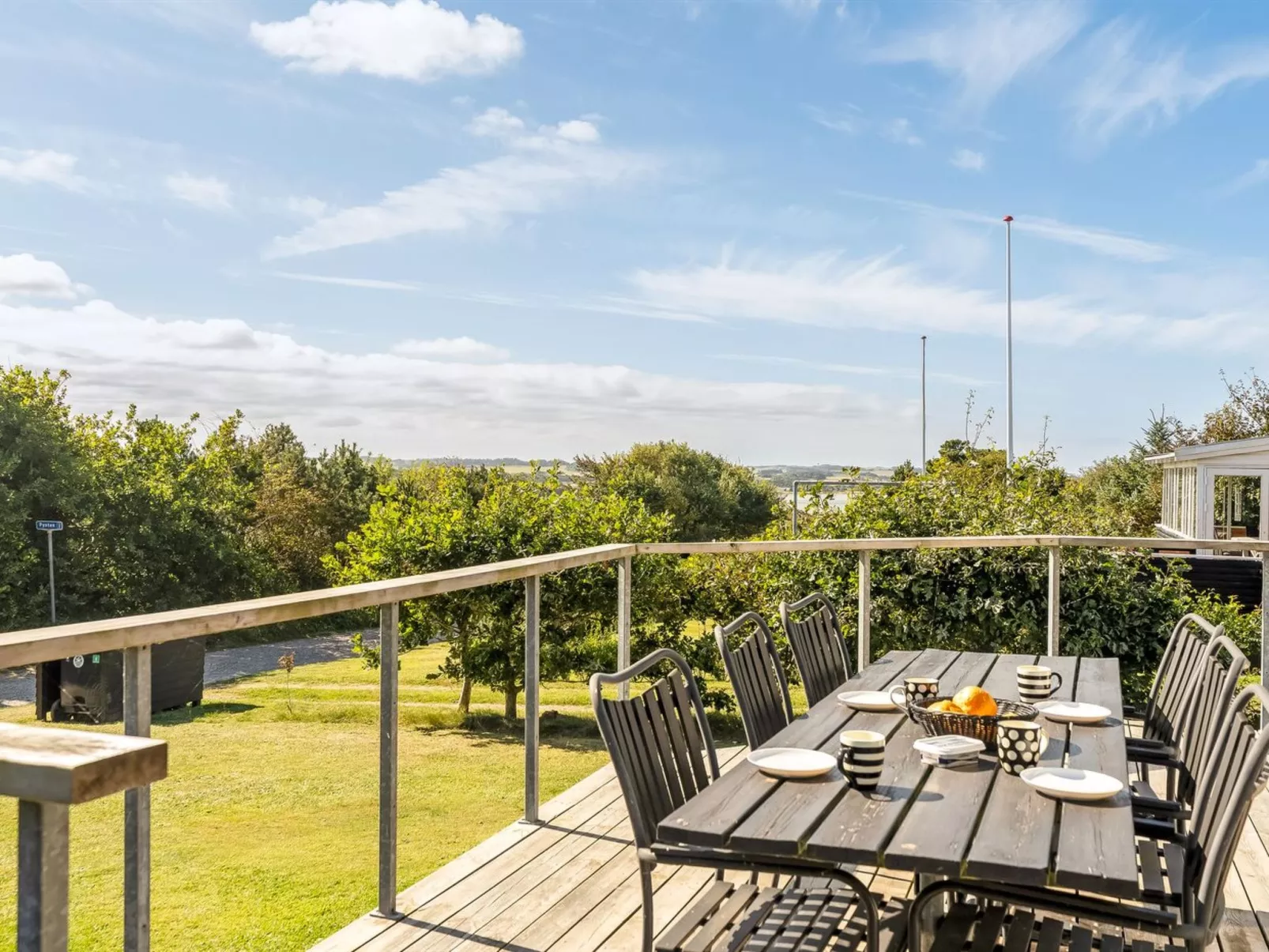 "Engelbertine" - 210m to the fjord-Buiten