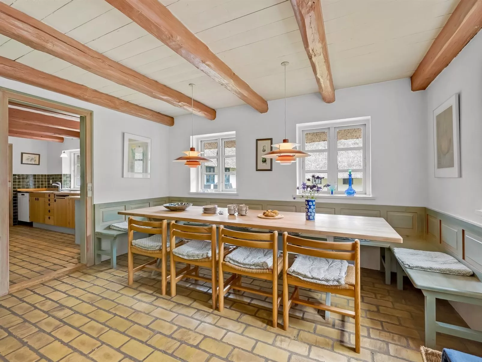 "Tatiane" - 10km from the sea-Binnen