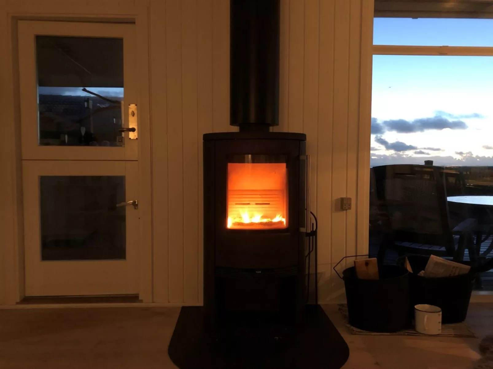 "Reima" - 50m from the sea-Binnen