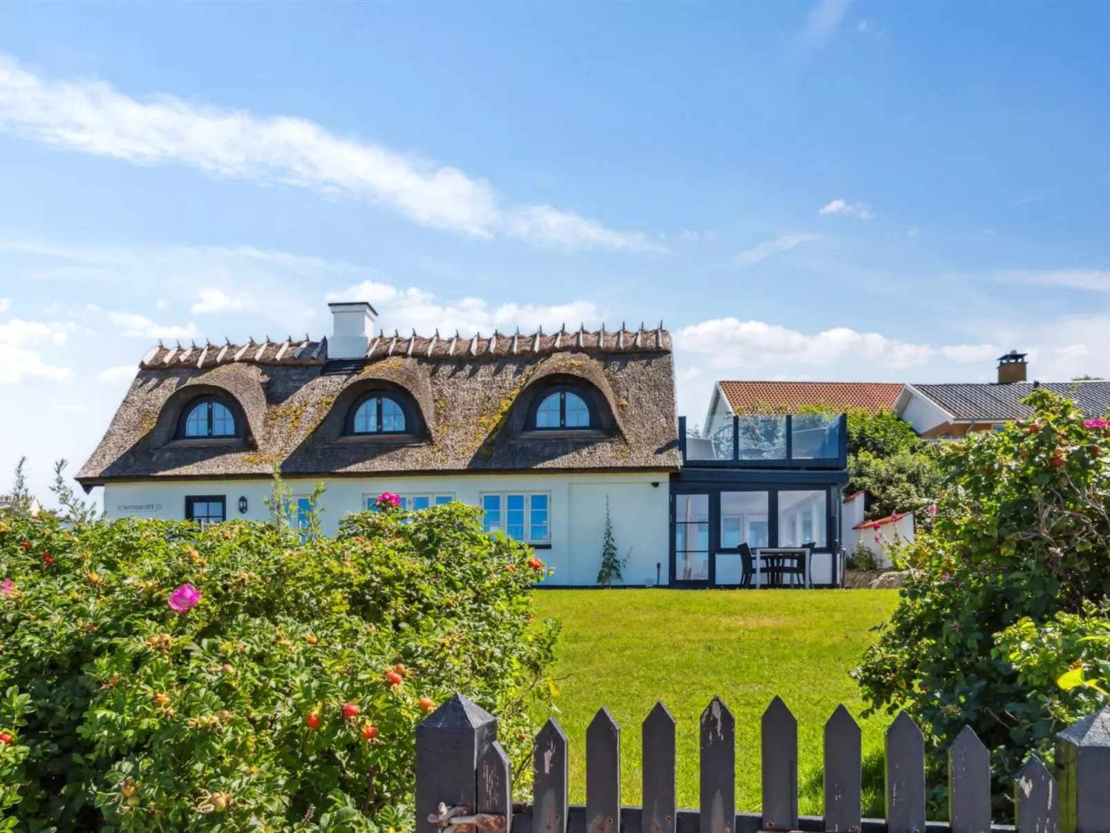 "Susan" - 20m from the sea-Buiten