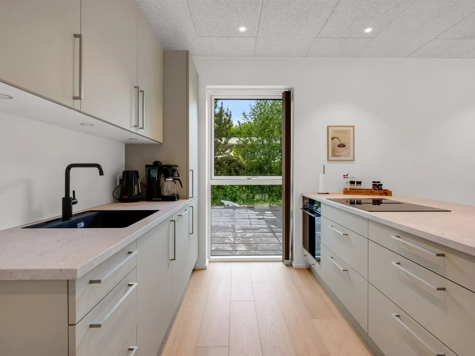 "Hortense" - 900m from the sea-Binnen