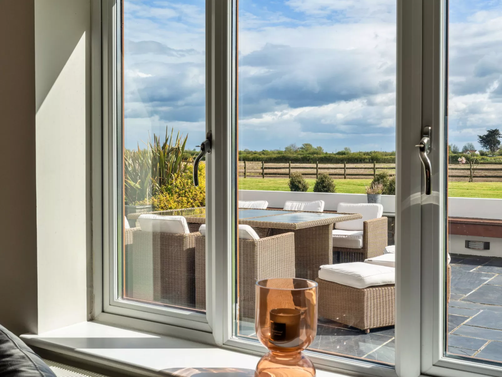 Stone Bow Farmhouse-Binnen