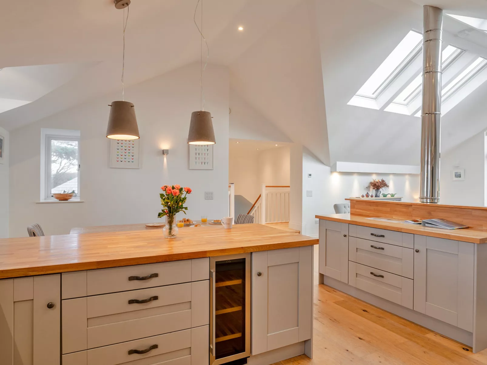 Dingles Cottage-Binnen