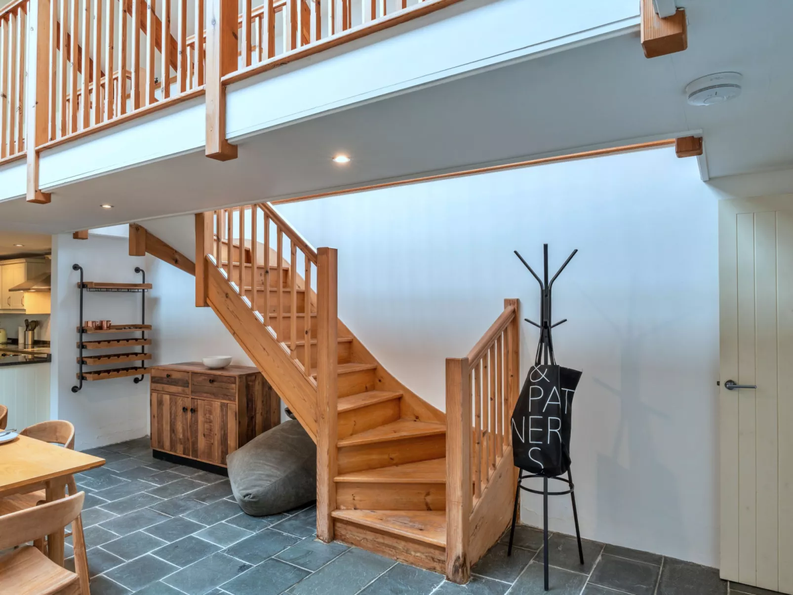 The Old Store-Binnen