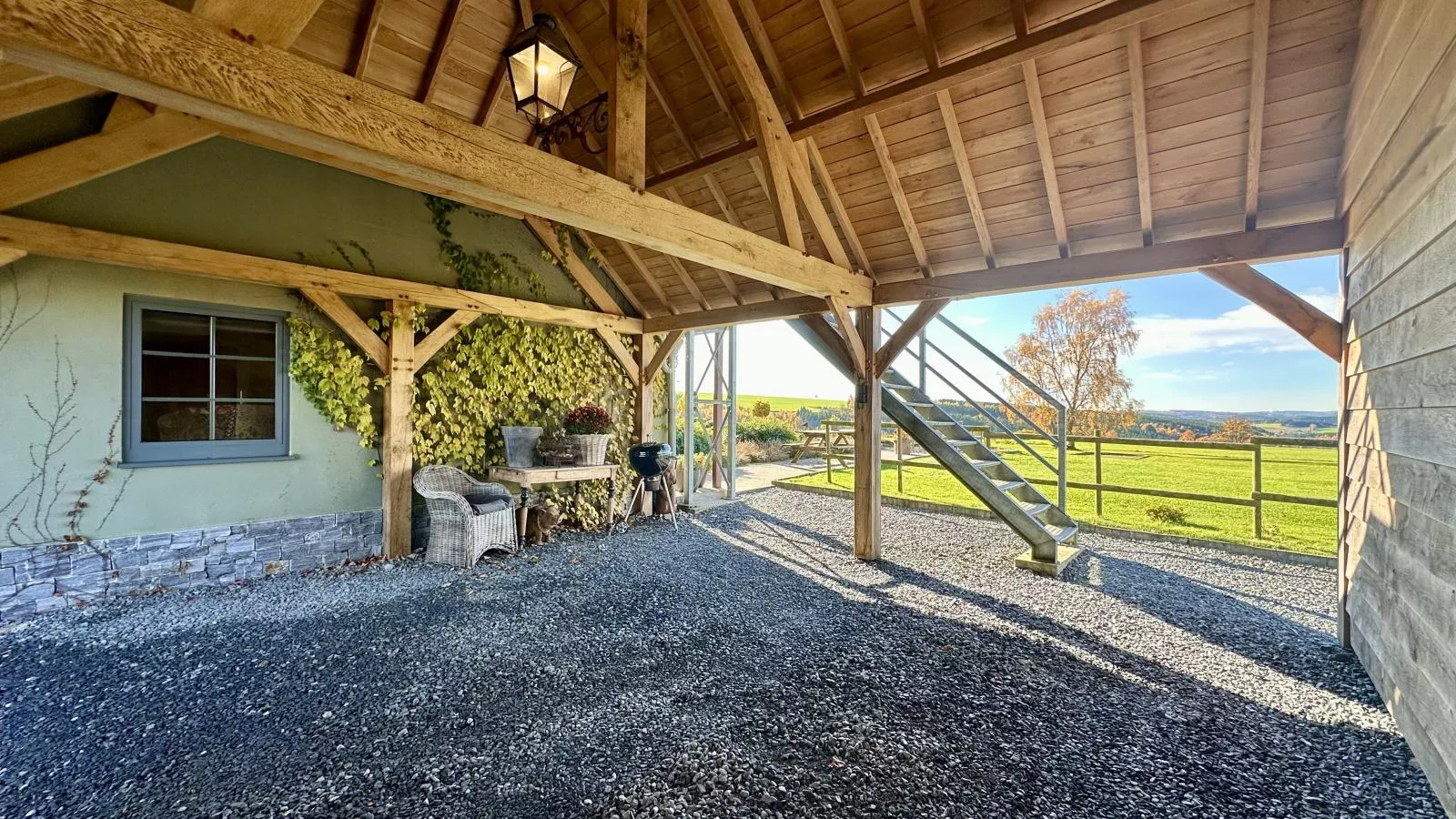 Petit Wilogne-Buitenkant zomer