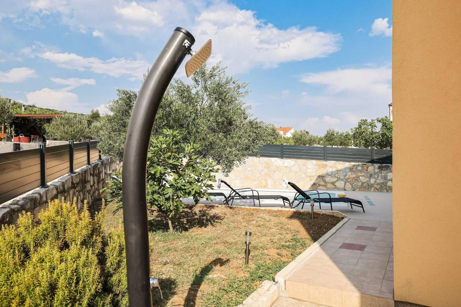 Holiday home Nekic-Tuinen zomer