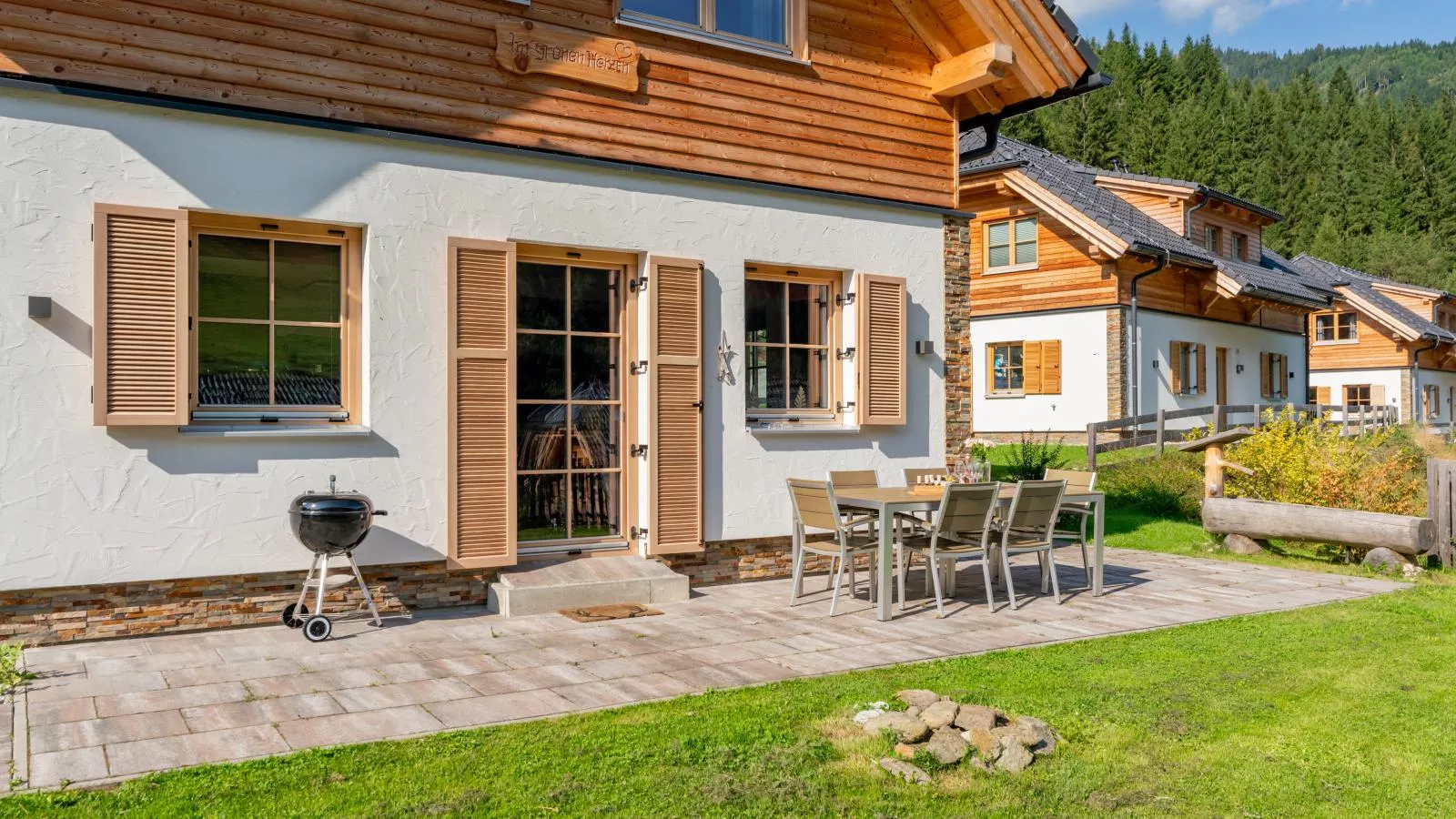 Im grünen Herzen-Buitenkant zomer