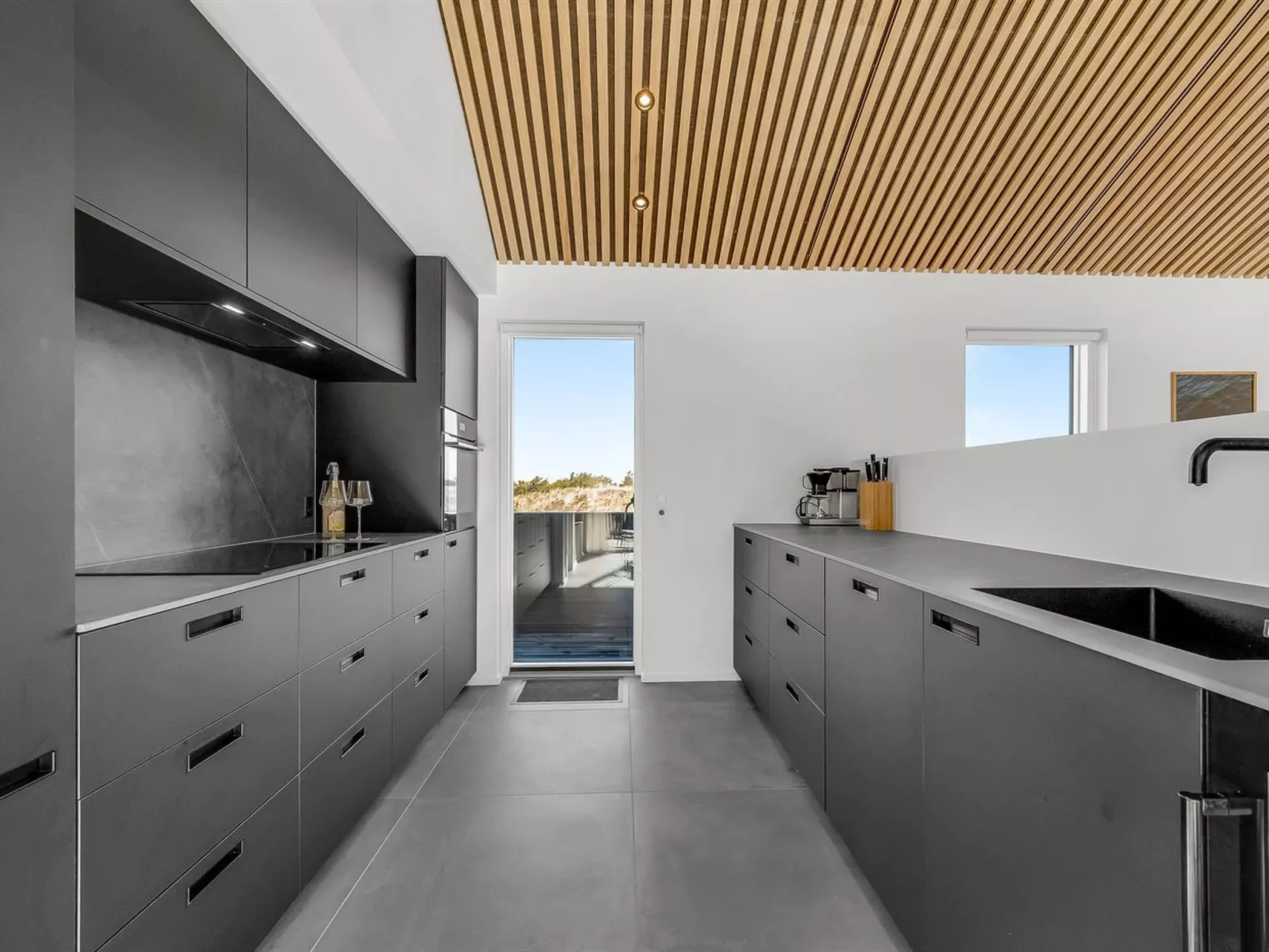 "Maximiliane" -  from the sea-Binnen