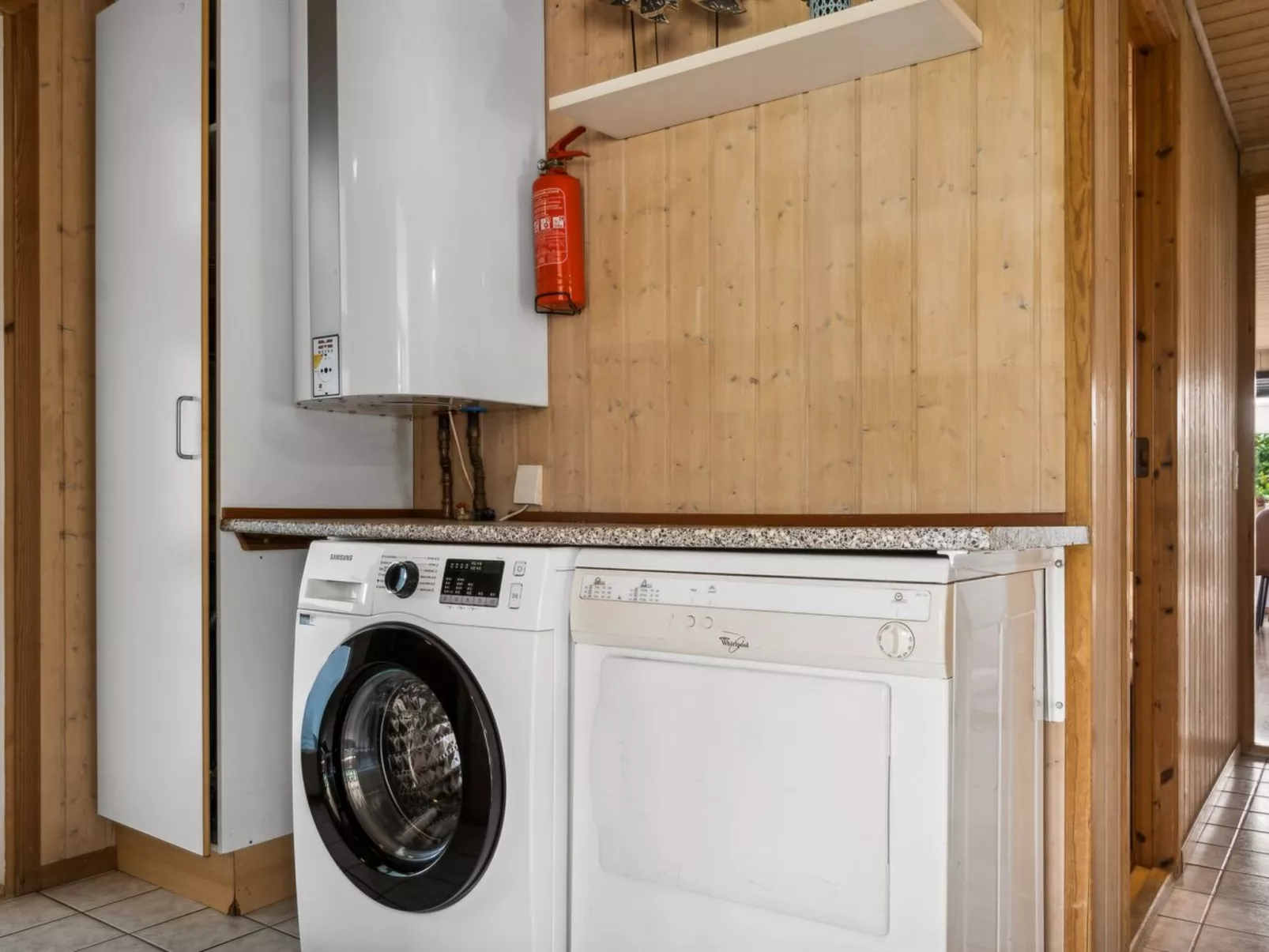 "Peder" - 950m from the sea-Binnen