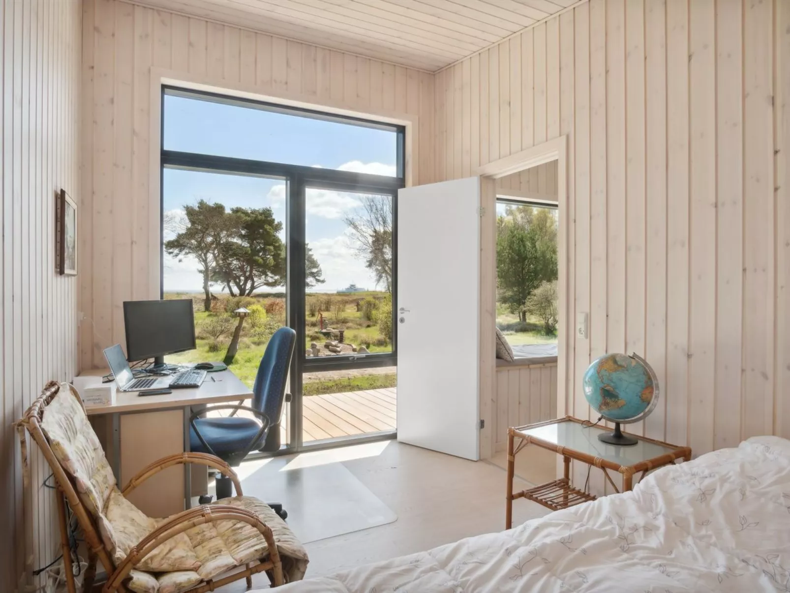 "Toska" - 100m to the fjord-Binnen