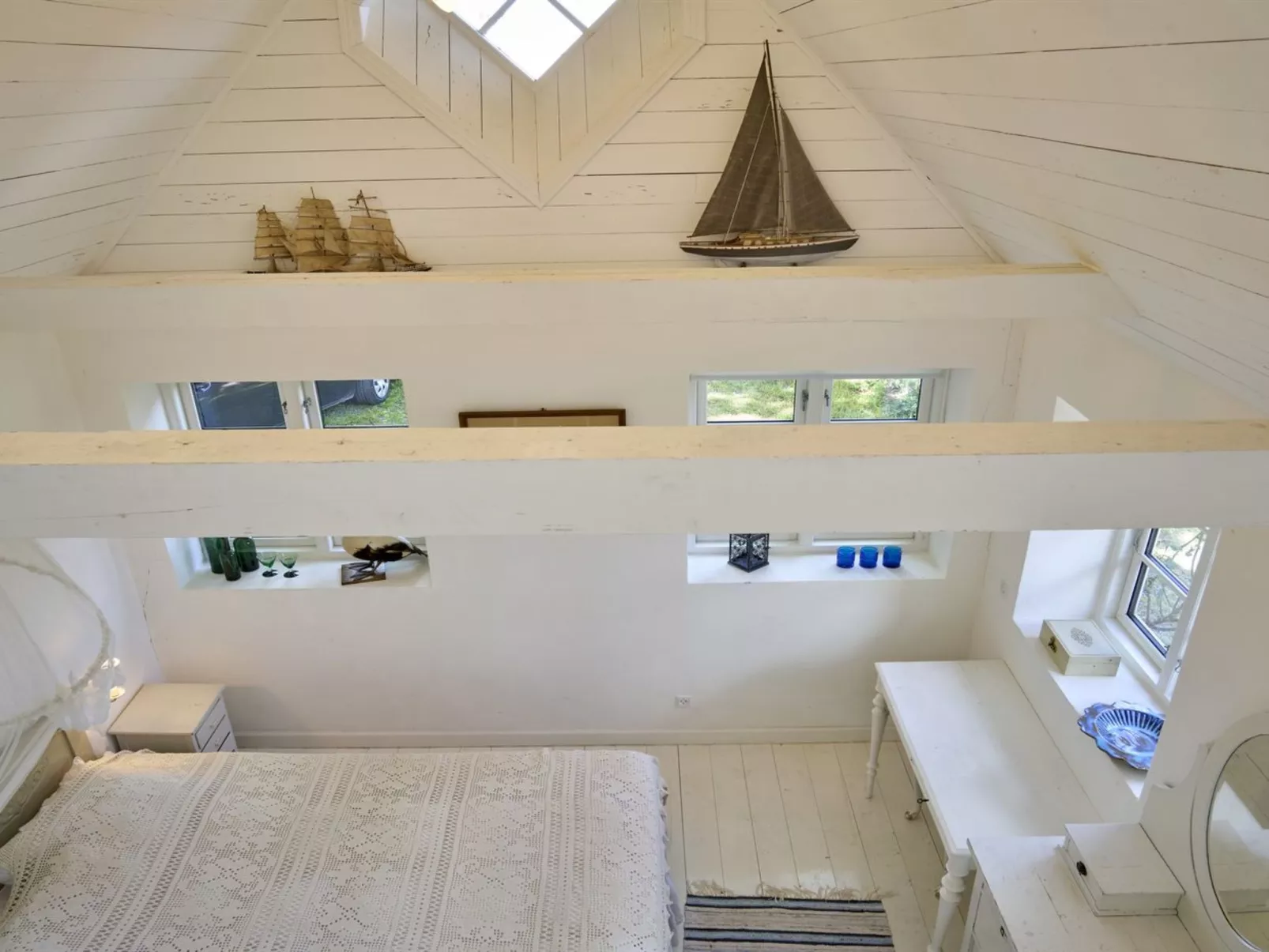 "Merrit" - 250m from the sea-Binnen