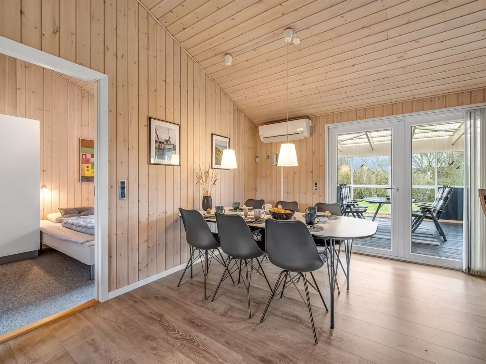 "Anelise" - 800m to the fjord-Binnen