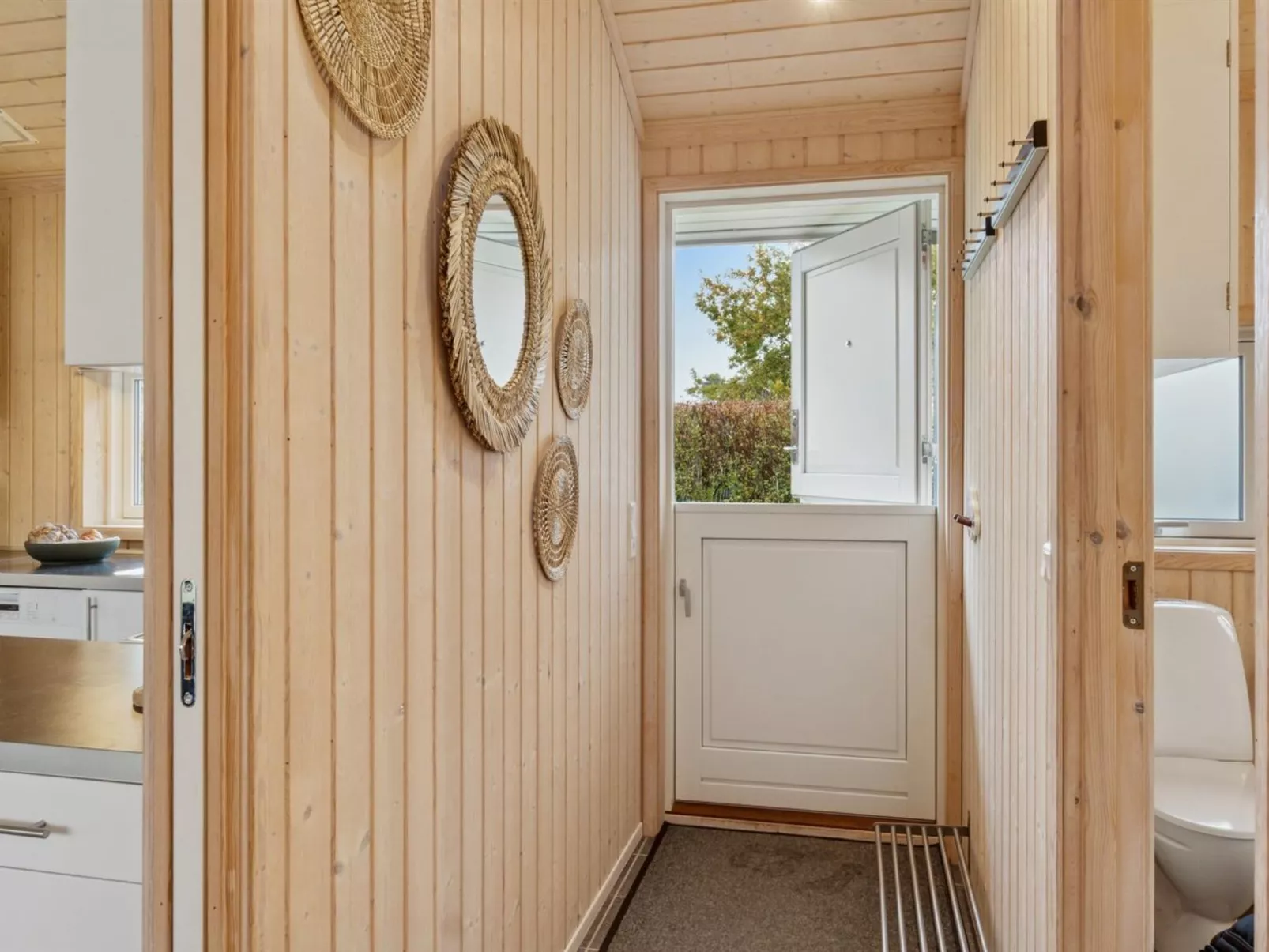 "Hawarth" - 275m from the sea-Binnen