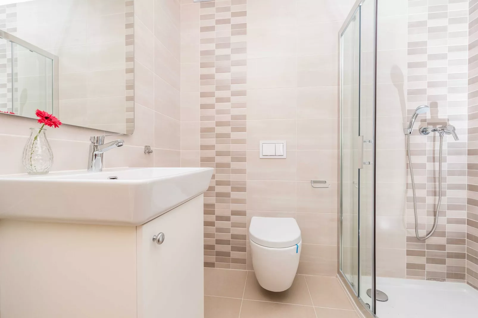 Luxury Escape with Swimming Pool & Modern Design - Four Bedroom Villa with Private Pool ( Villa 1)-Badkamer