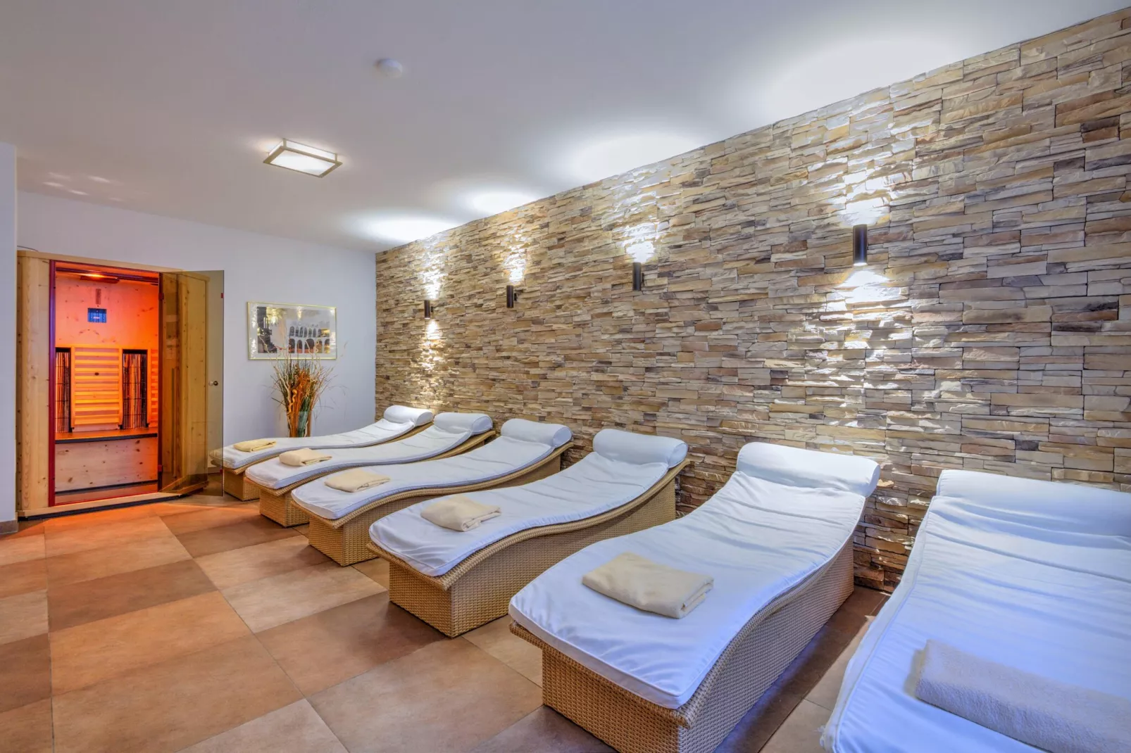 Vicky Apartment Top 3-Wellness