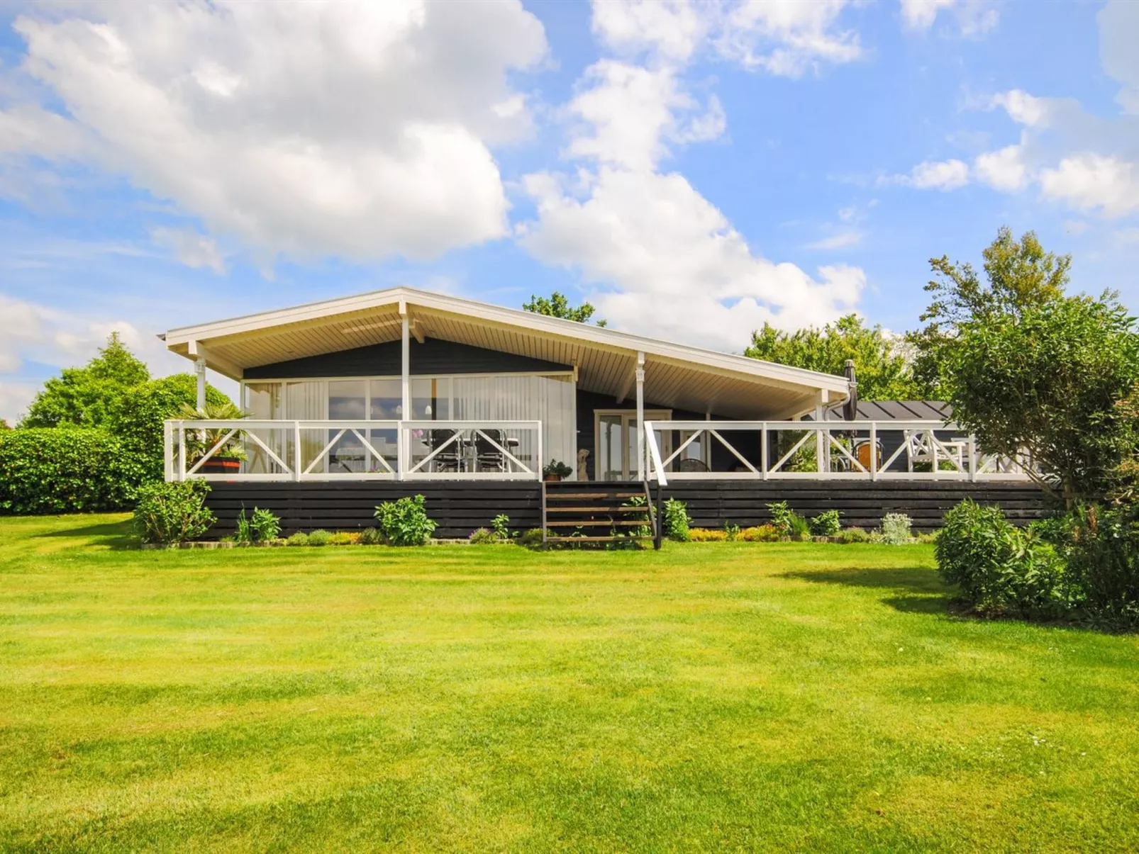 "Annabeth" - 300m to the fjord-Buiten