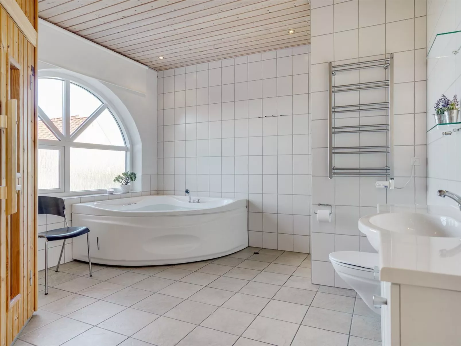 "Solvej" - 120m from the sea-Binnen