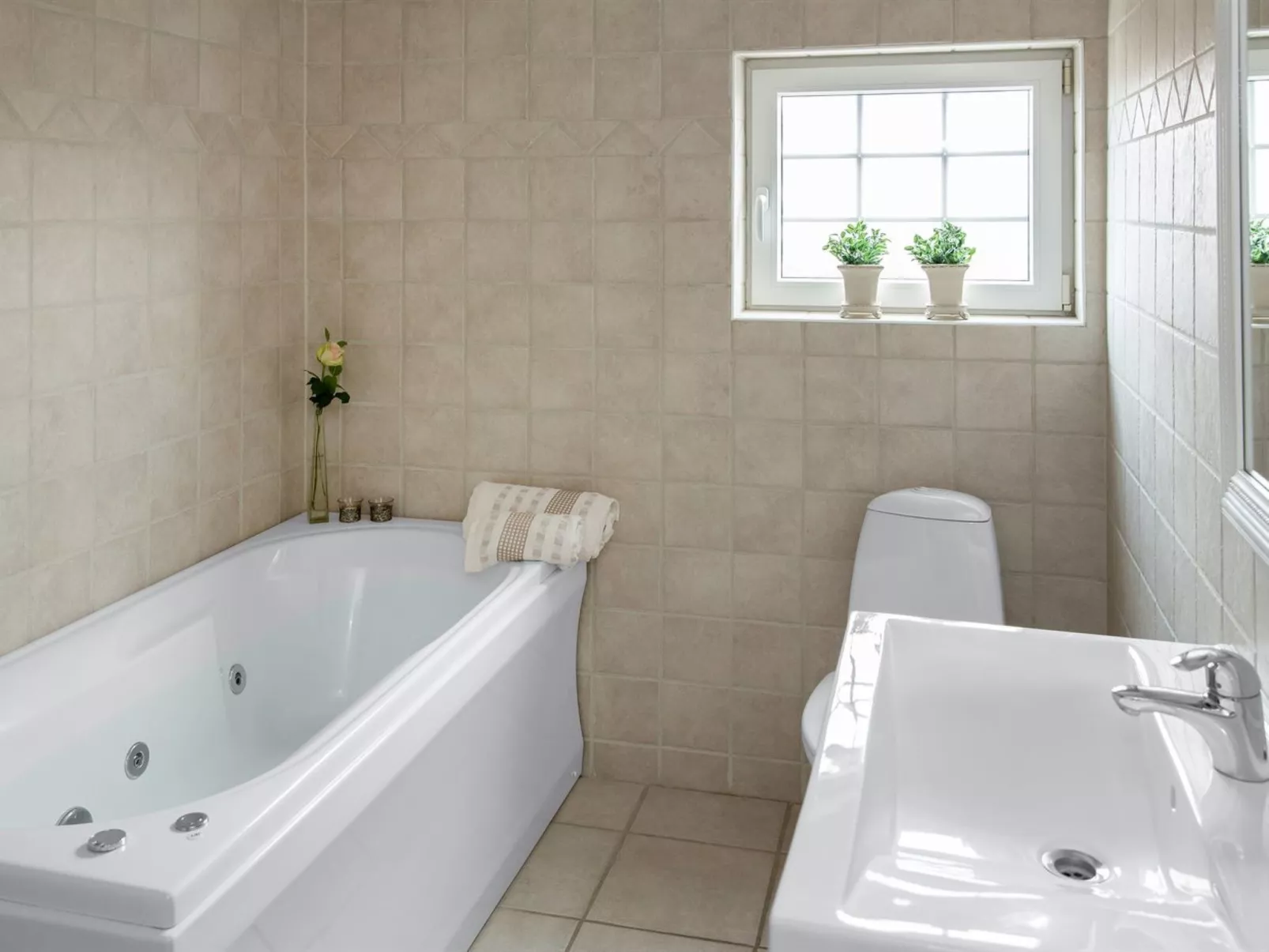 "Emelita" - 900m from the sea-Binnen