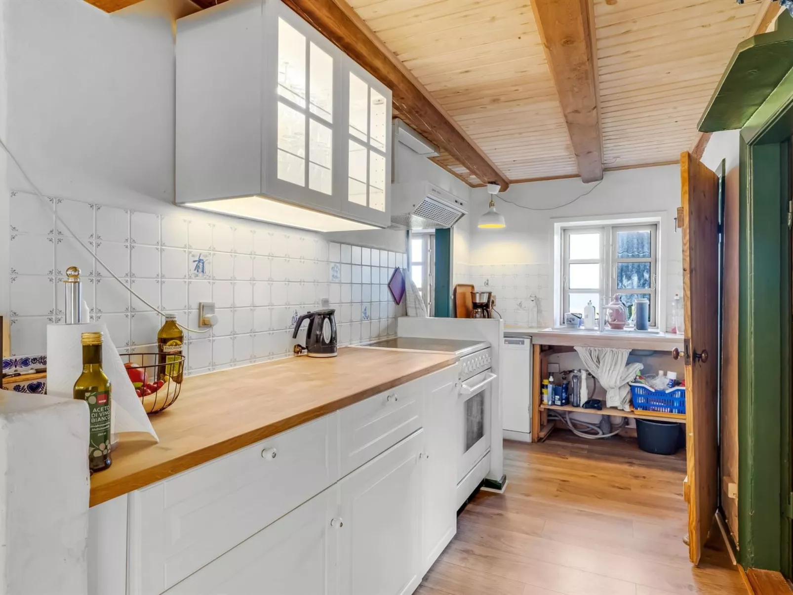 "Agrippa" - 30m to the fjord-Binnen