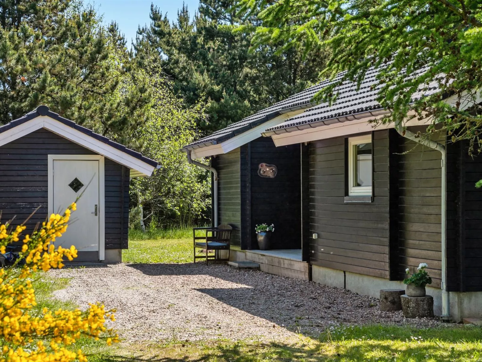 "Jorina" - 700m to the fjord-Buiten