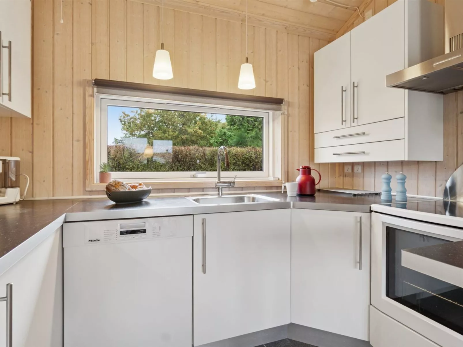 "Hawarth" - 275m from the sea-Binnen