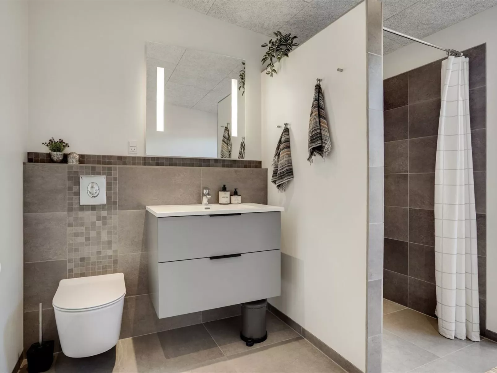 "Karitte" - 300m from the sea-Binnen