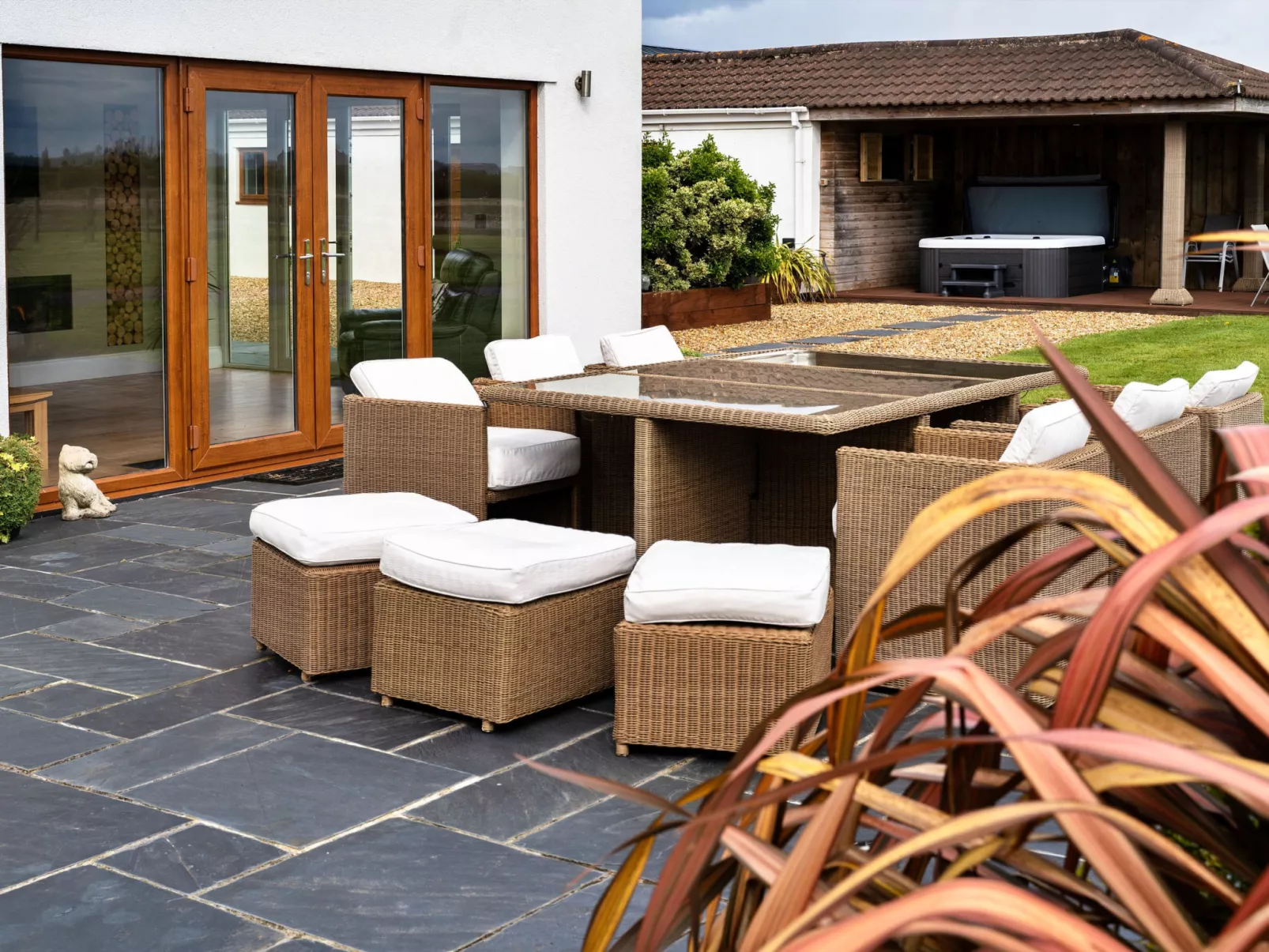 Stone Bow Farmhouse-Binnen