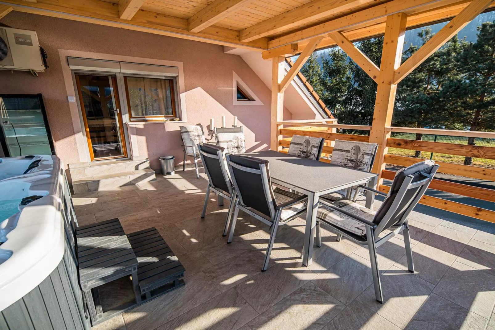 Relaxing Retreat with Hot Tub in Sevnica - Three Bedroom Apartment-Terras