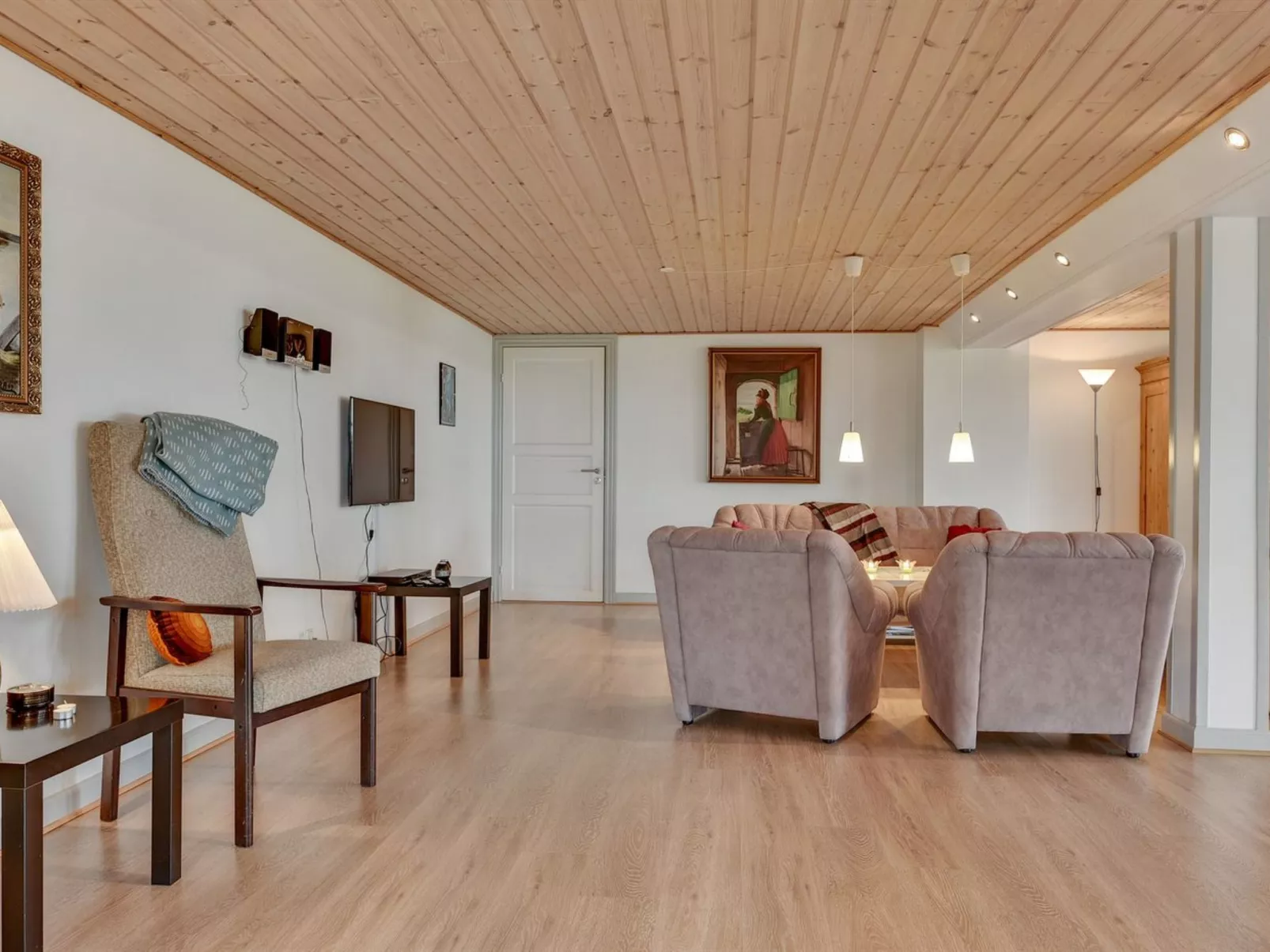 "Joran" - 120m from the sea-Binnen