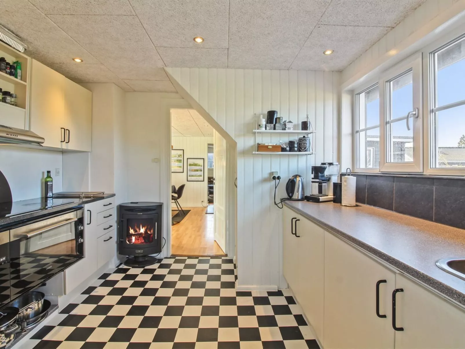 "Janakij" - 475m from the sea-Binnen