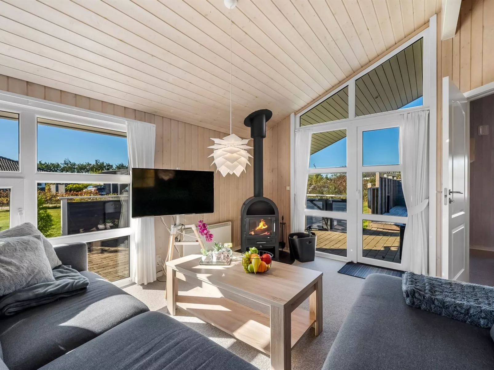 "Shalin" - 1.4km to the fjord-Binnen