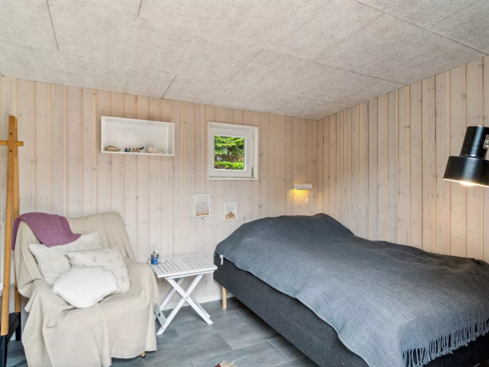 "Franke" - 2.1km to the fjord-Binnen