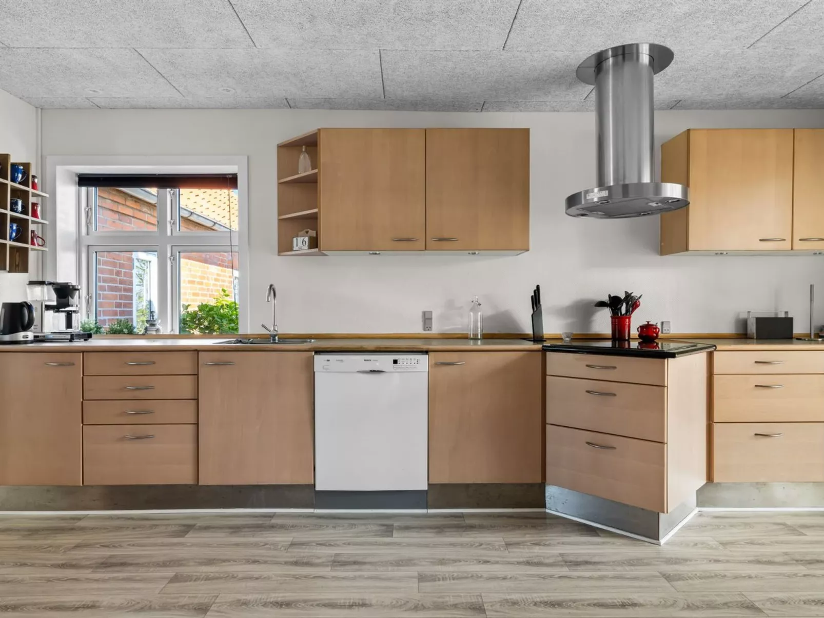 "Alisa" - 2.5km from the sea-Binnen