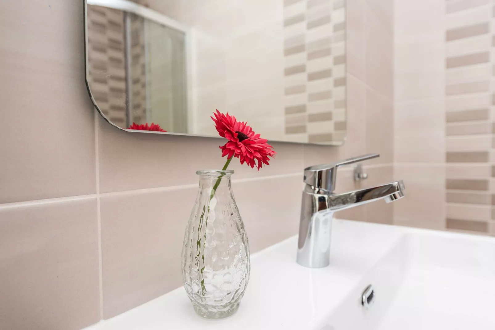 Luxury Escape with Swimming Pool & Modern Design - Four Bedroom Villa with Sea View and Private Pool ( Villa 8)-Badkamer