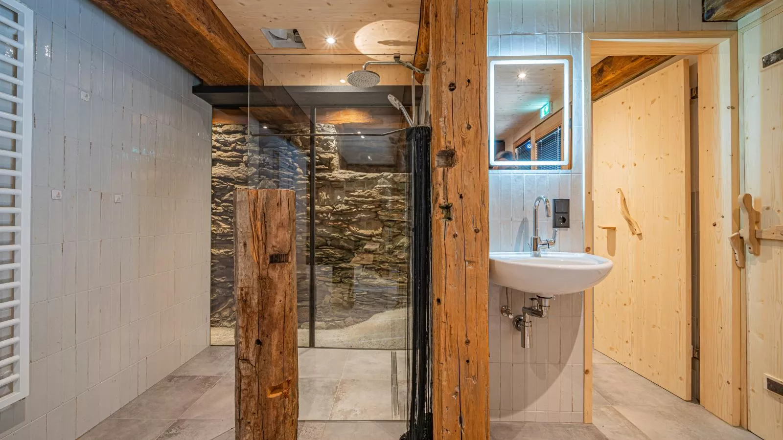 Raneburg 4 Almhaus-Wellness