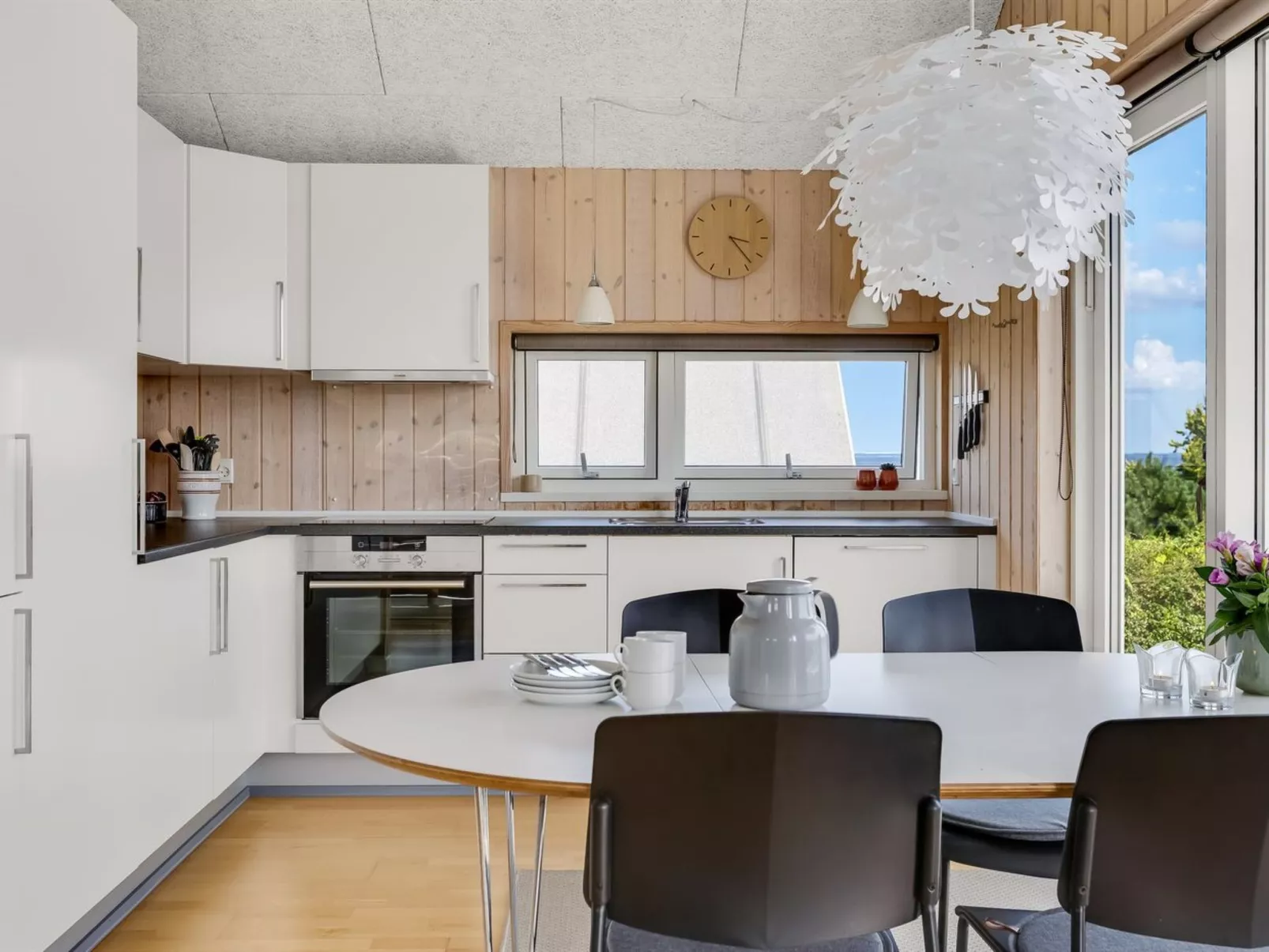 "Majbritt" - 50m from the sea-Binnen