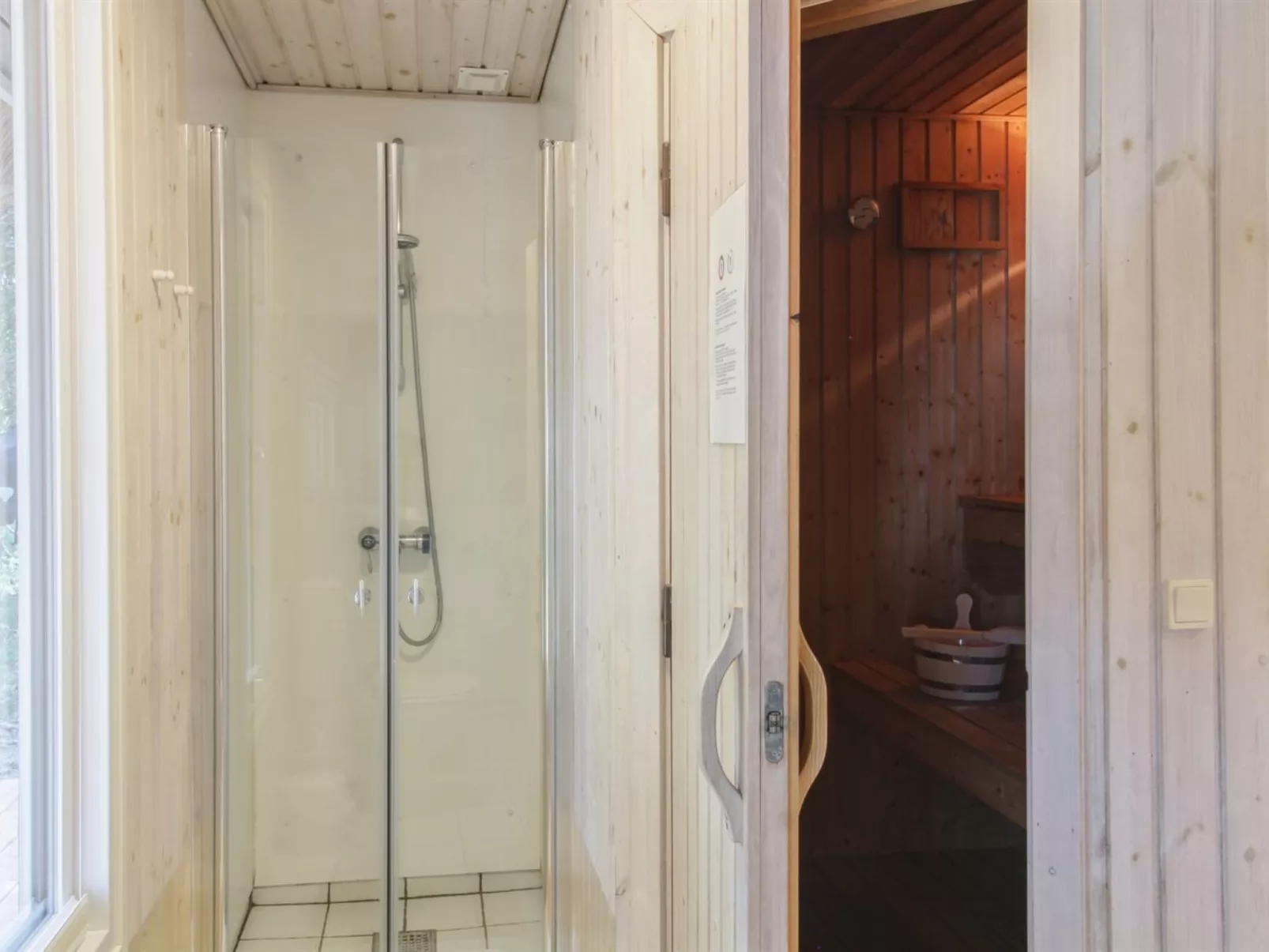 "Karri" - 1.1km from the sea-Binnen